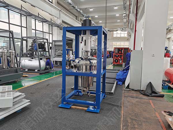 離心萃取設(shè)備裝配車間